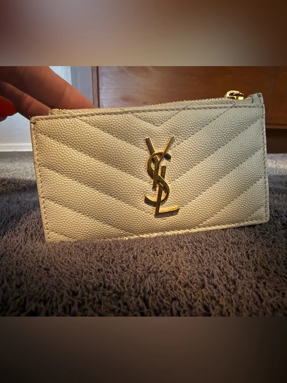YSL CASSANDRE MATELASSÉ FRAGMENTS CARD CASE IN GRAIN DE POUDRE LEATHER
WHITE COA - Picture 5 of 14
